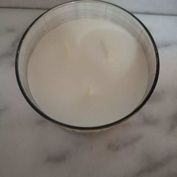 Goose Creek TOASTED MARSHMALLOW & HOT CHOCOLATE Large 3-Wick Candle, 14.5 Oz - Picture 4 of 5